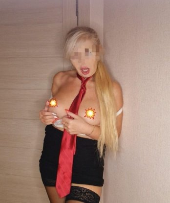 💋 Я оказываю широкий спектр услуг, гарантирую индивидуальный подход к каждому мужчине. В моих нежных объятиях вы сможете расслабиться и забыть обо всех заботах, погрузившись в океан наслаждения. ✨ Внимание к деталям, идеальные формы и настоящая страсть - это то, что меня отличает от других. Уверяю, наши встречи будут полны энергии и взрывной страсти. 💥 Позволь себе испытать незабываемую эмоциональную перезагрузку со мной, и ты поймешь, что наслаждение - это всегда отдельное и уникальное путешествие. Не стесняйся, мой дорогой, дай себе шанс на истинное наслаждение в Москве. Жду твоего звонка! 📞😘 Ксюша